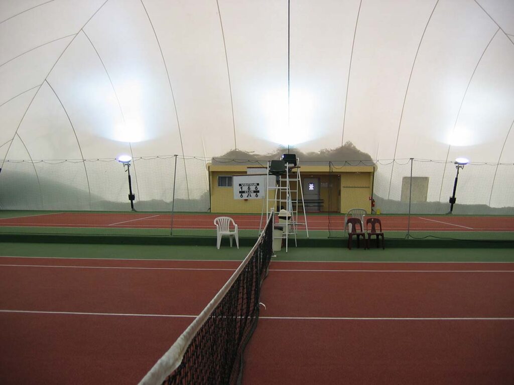 Abris-protection-solaire-tennis-fontenay
